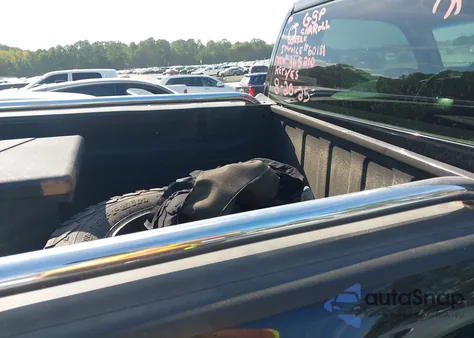 2000 Chevrolet Silverado 1500 Ls z USA, uszkodzony, nr VIN 1GCEK14T1YZ365210